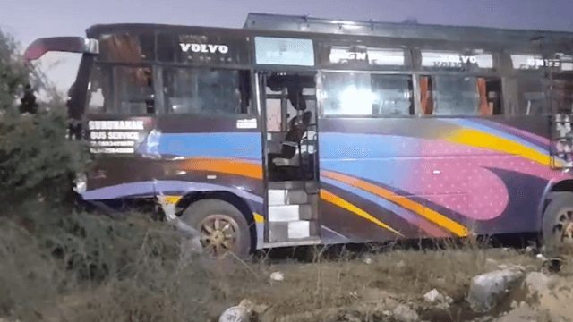 Devotees going to Maha Kumbh from Chhattisgarh become victims of a horrific road accident
